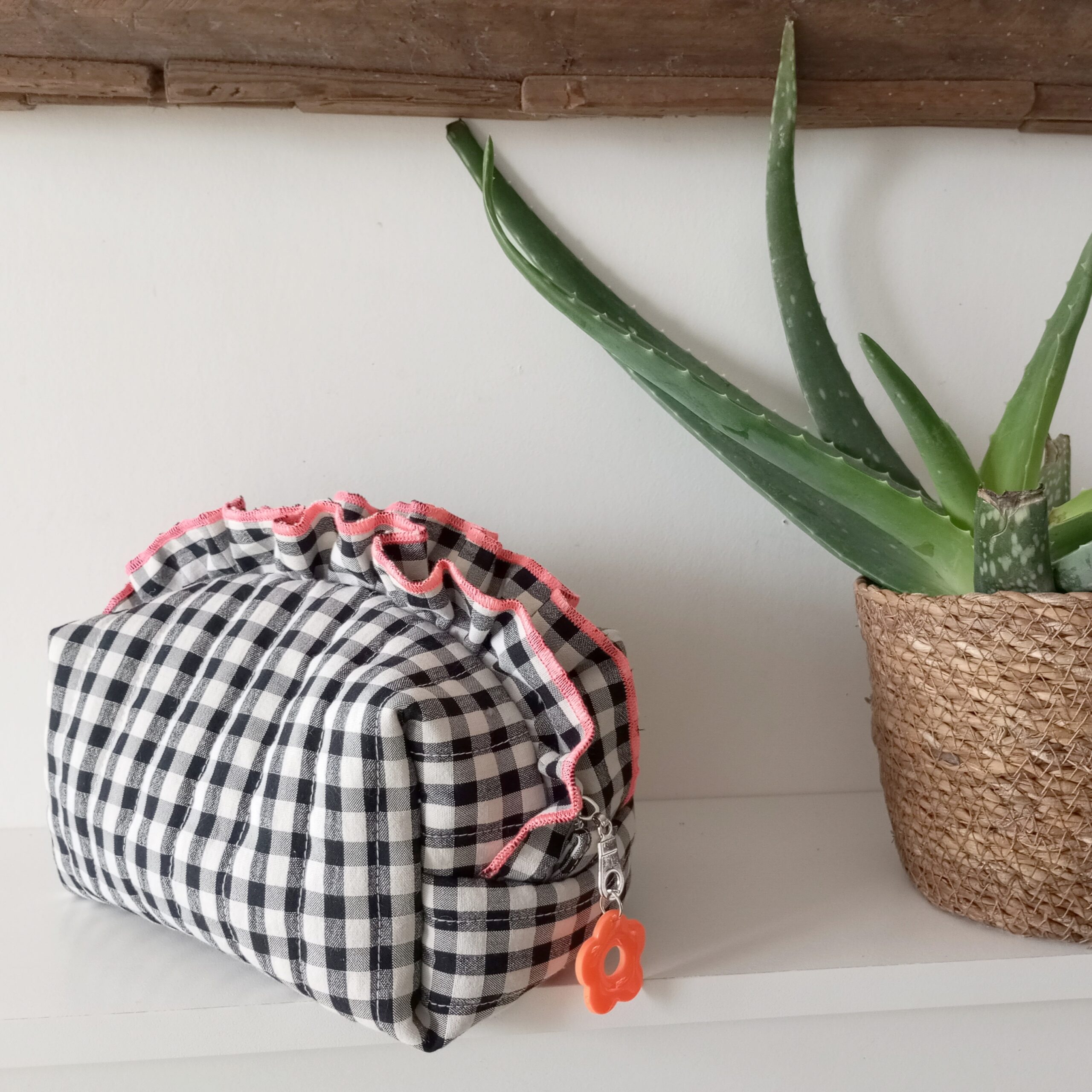 La trousse à maquillage volantée