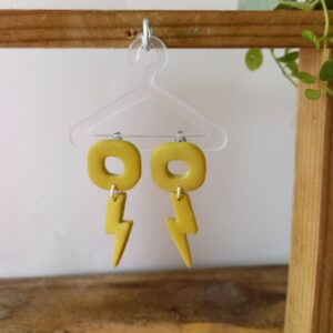 Bijoux éclair et carré banane