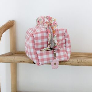En stock -Trousse vichy rose et blanc / volant fleuri